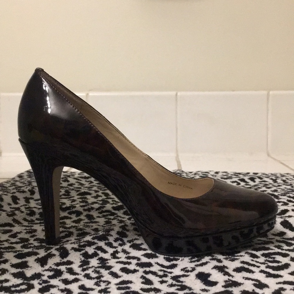 Ellen Tracy tortoise platform ‘Patton’